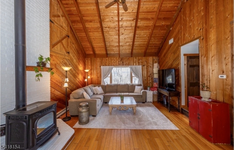 EAGLES NEST - Residential