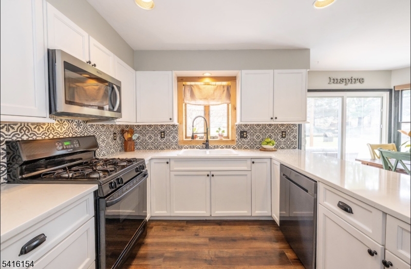 EAGLES NEST - Residential