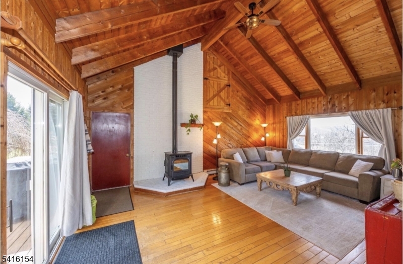 EAGLES NEST - Residential