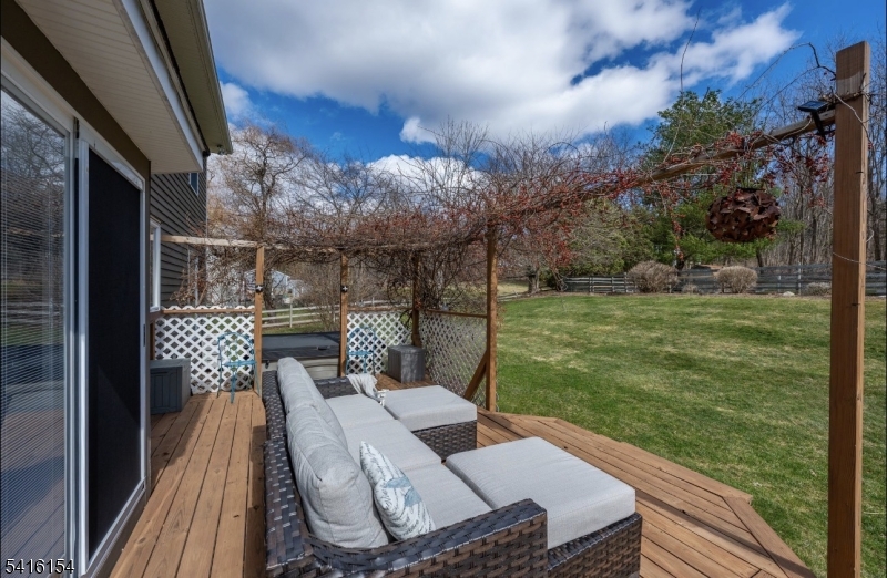 EAGLES NEST - Residential