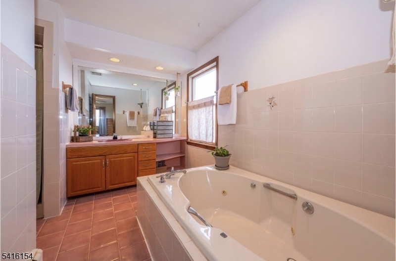 EAGLES NEST - Residential