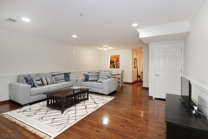 Broadway Commons - Residential