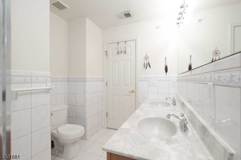 Broadway Commons - Residential