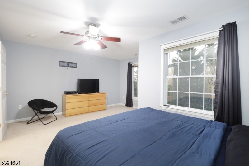 Broadway Commons - Residential