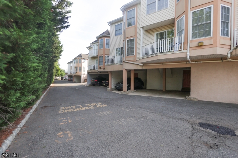 Broadway Commons - Residential