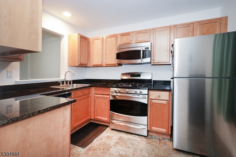 Broadway Commons - Residential