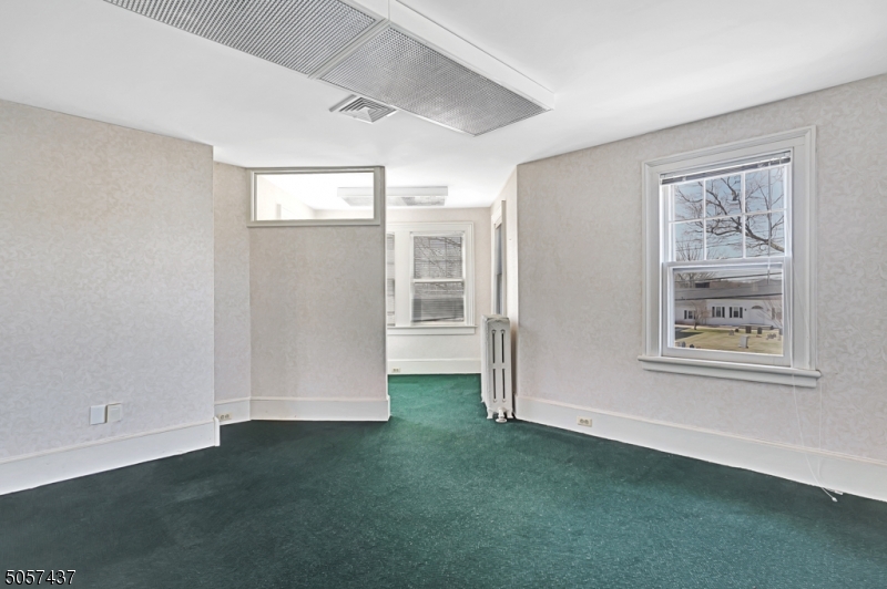 Pluckemin - Commercial Sale