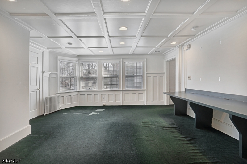 Pluckemin - Commercial Sale
