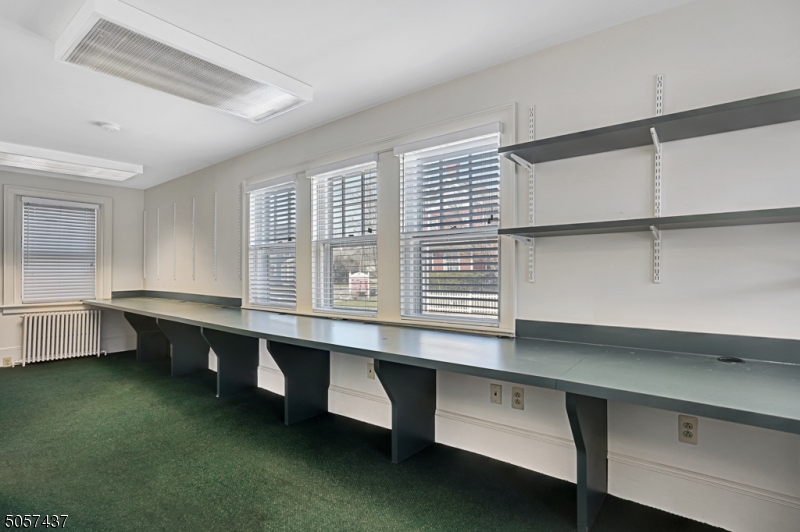 Pluckemin - Commercial Sale