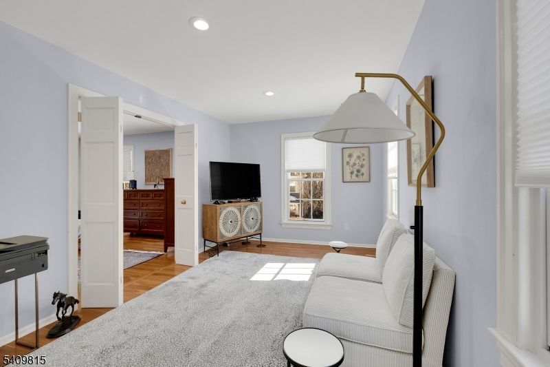 Murray Hill Square - Residential