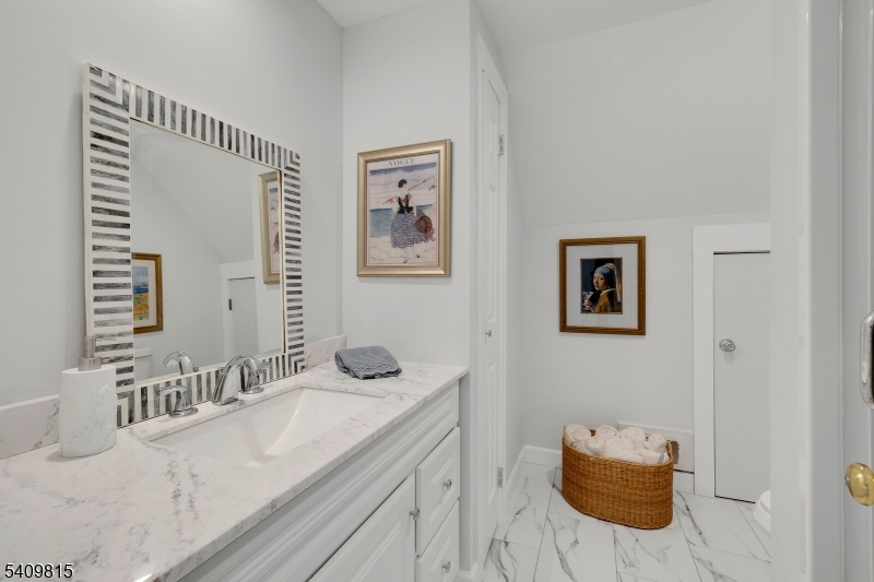 Murray Hill Square - Residential