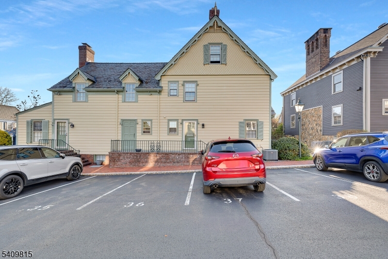 Murray Hill Square - Residential