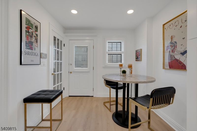 Murray Hill Square - Residential