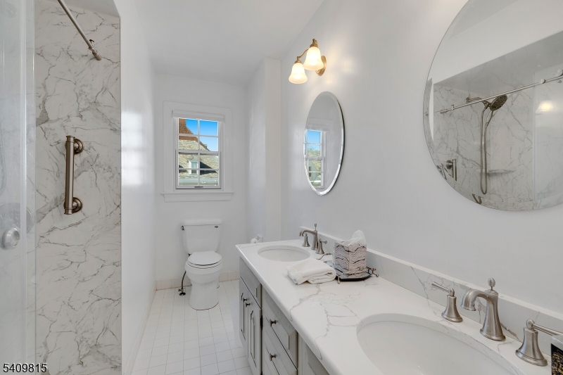 Murray Hill Square - Residential