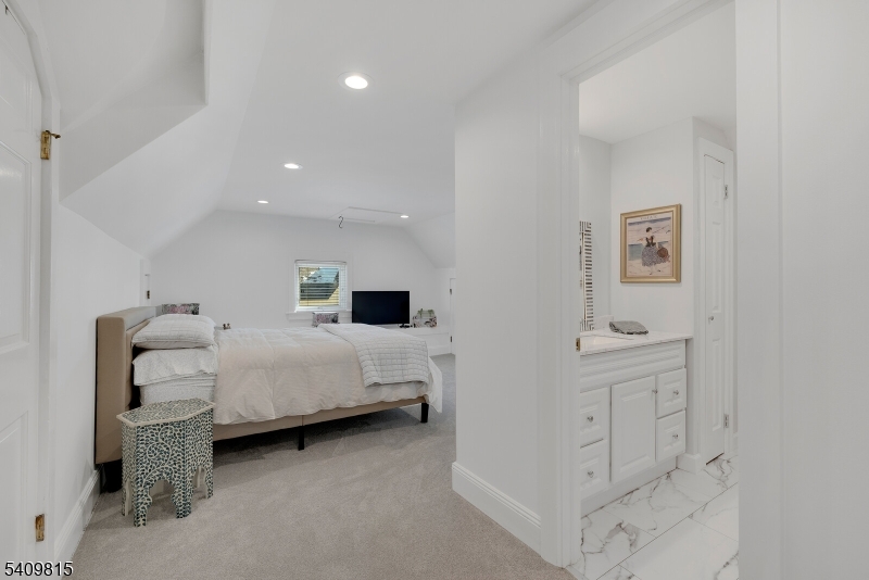 Murray Hill Square - Residential