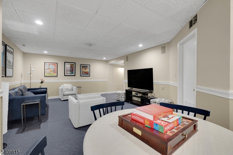 Murray Hill Square - Residential