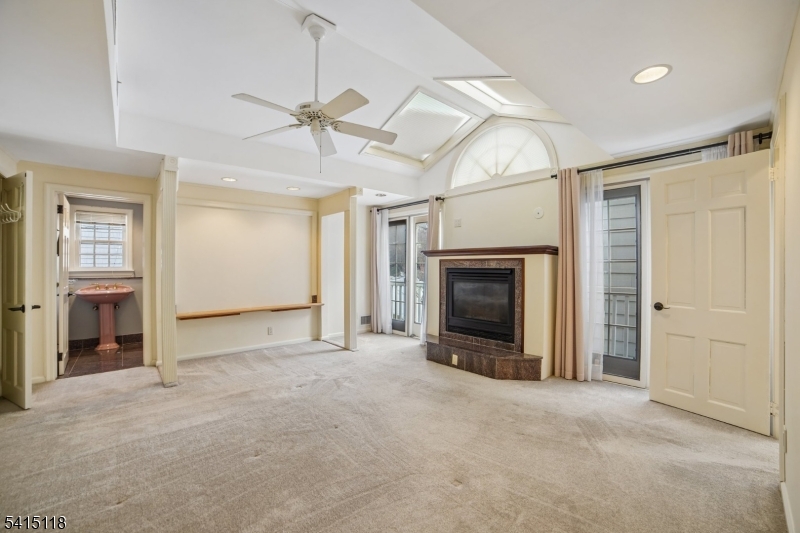 Deerfield - Residential Lease