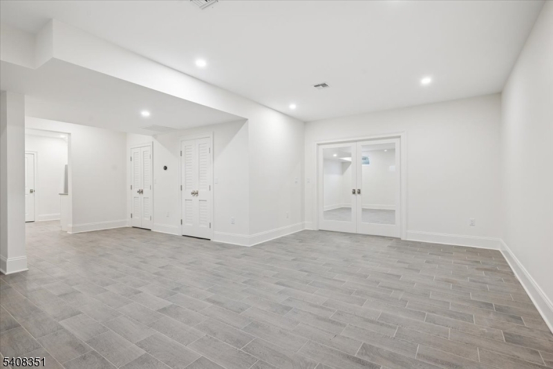 Hill Section - Residential