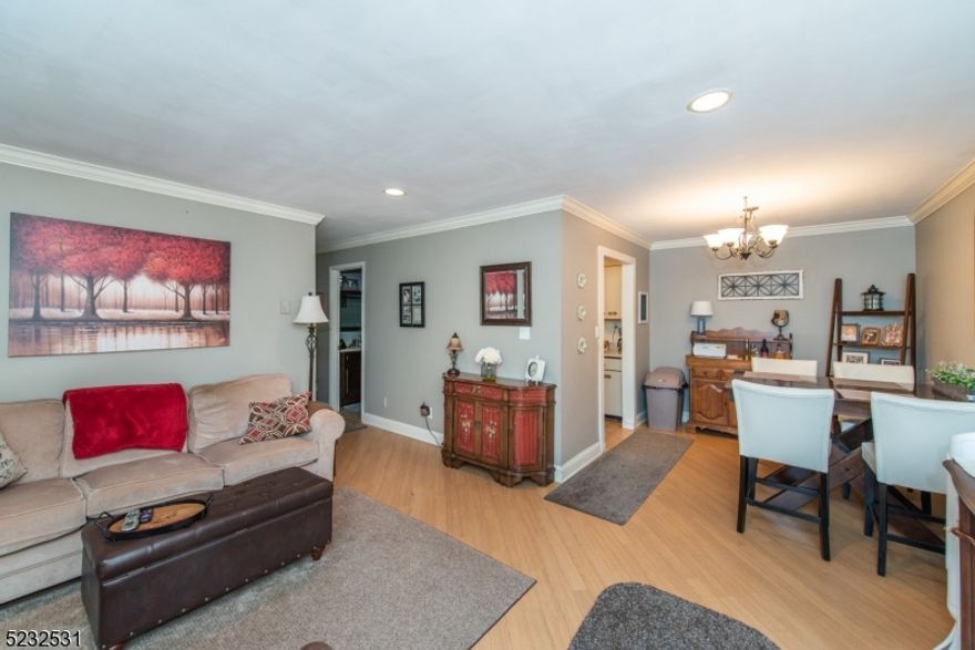 Location Location!! This lovely 2 bedroom condo is conveniently located steps away from downtown Pompton Lakes! Come enjoy all what Pompton Lakes has to offer!