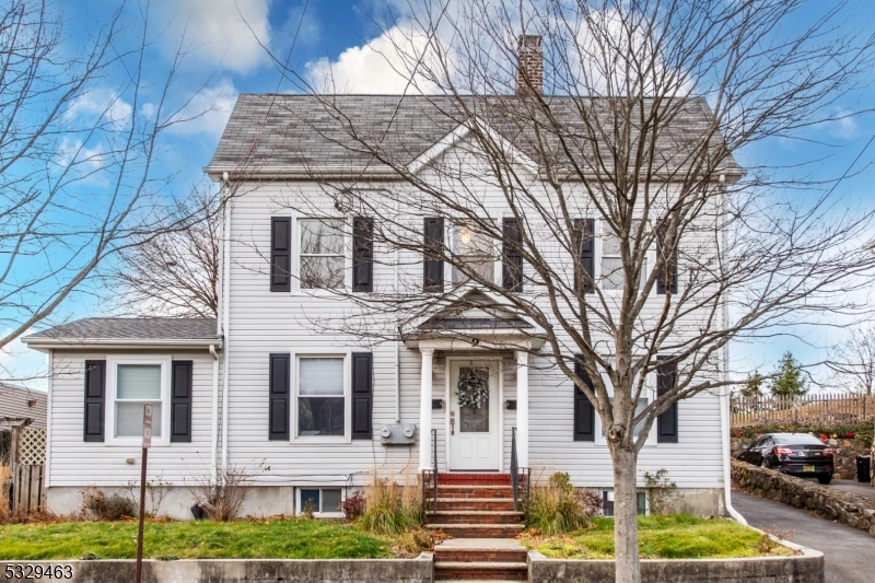 Located in the heart of Caldwell, this newly renovated second-floor apartment offers a perfect blend of comfort and convenience. The move-in ready unit features an updated kitchen with classic white cabinetry and new stainless steel appliances. Enjoy the ease of in-unit laundry and 2 driveway parking spaces. Step outside and find yourself just a short walk away from an array of restaurants, bars, and scenic parks, allowing you to fully experience the best of this sought-after location. Additional storage available in the attic!