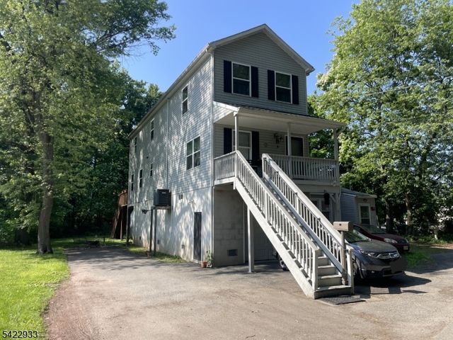 42 Riverlawn Dr