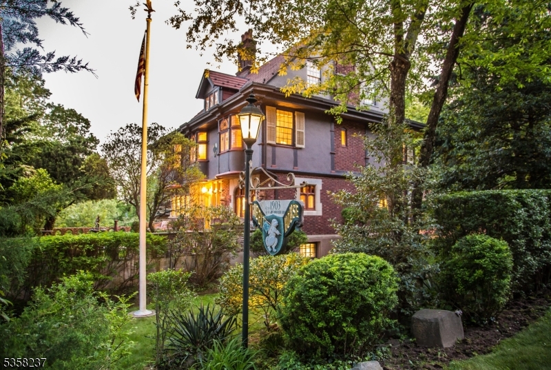 Upper Wyoming - Residential