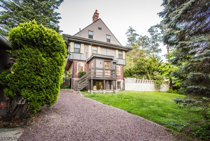 Upper Wyoming - Residential