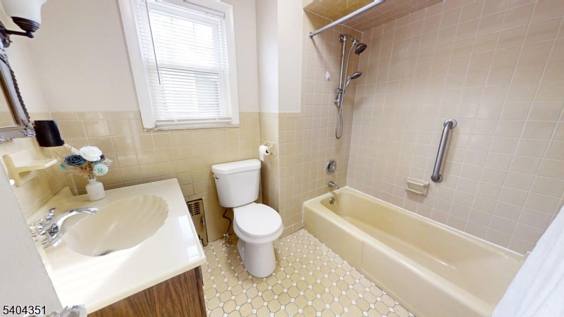 5 Points - Residential