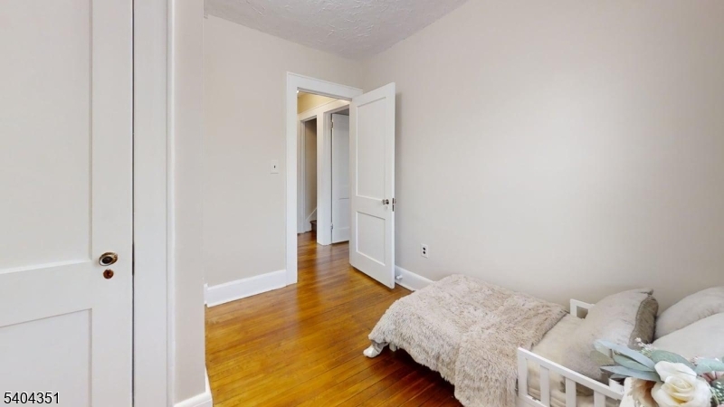 5 Points - Residential