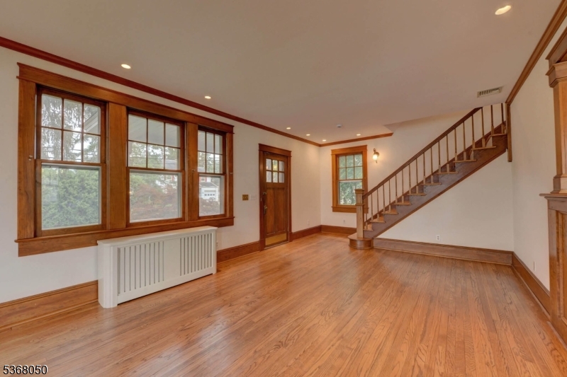 Pequannock Twp., New Jersey 07444, United States, 3 Bedrooms Bedrooms, ,2 BathroomsBathrooms,Residential,Active,160568