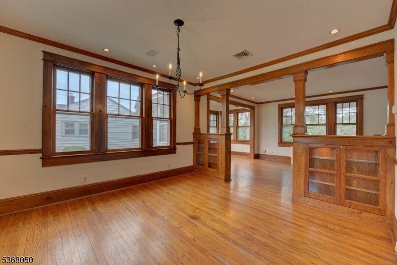 Pequannock Twp., New Jersey 07444, United States, 3 Bedrooms Bedrooms, ,2 BathroomsBathrooms,Residential,Active,160568