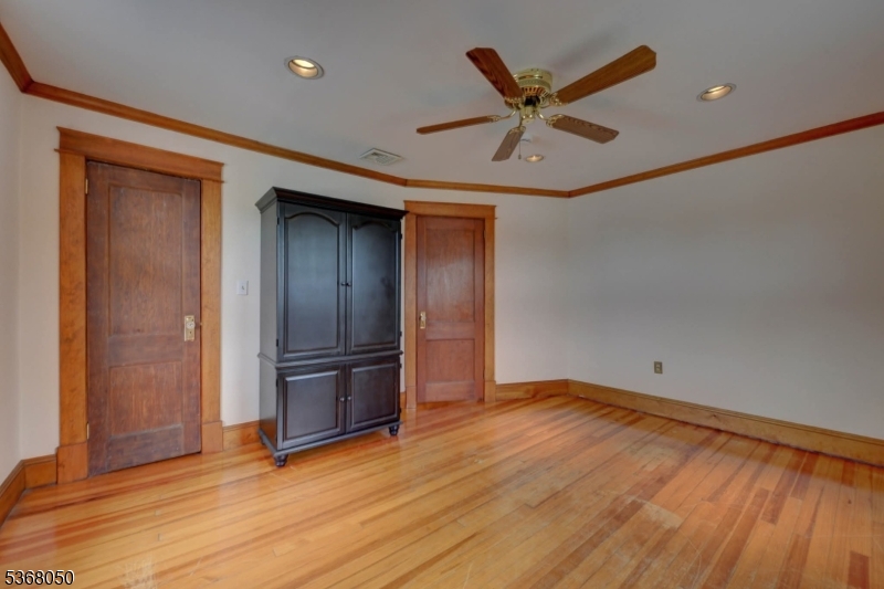 Pequannock Twp., New Jersey 07444, United States, 3 Bedrooms Bedrooms, ,2 BathroomsBathrooms,Residential,Active,160568