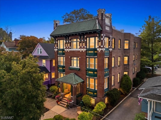 30 THE CRES # C007, MONTCLAIR, NJ 07042 - Image a893bbb8e442b9b3f6f666ca29a9bebc/2756350064