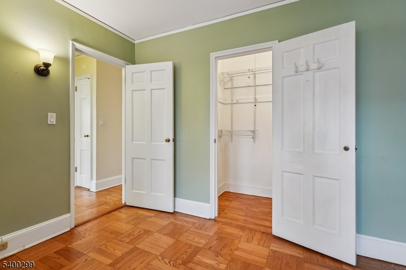 English Village - Residential