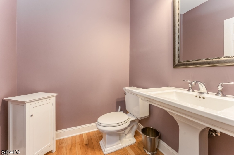 CRESTVIEW ESTATES - Residential