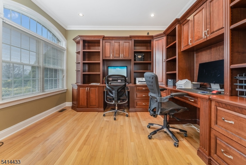 CRESTVIEW ESTATES - Residential