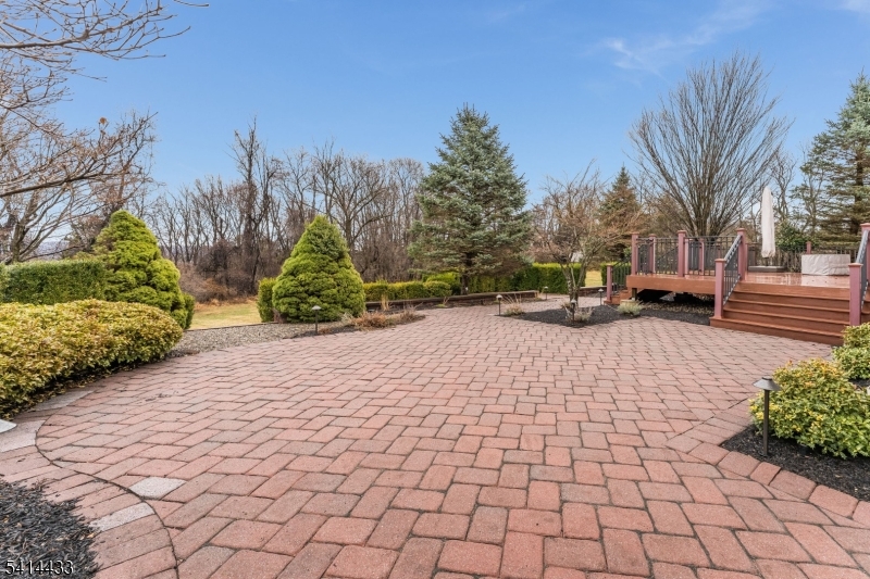 CRESTVIEW ESTATES - Residential