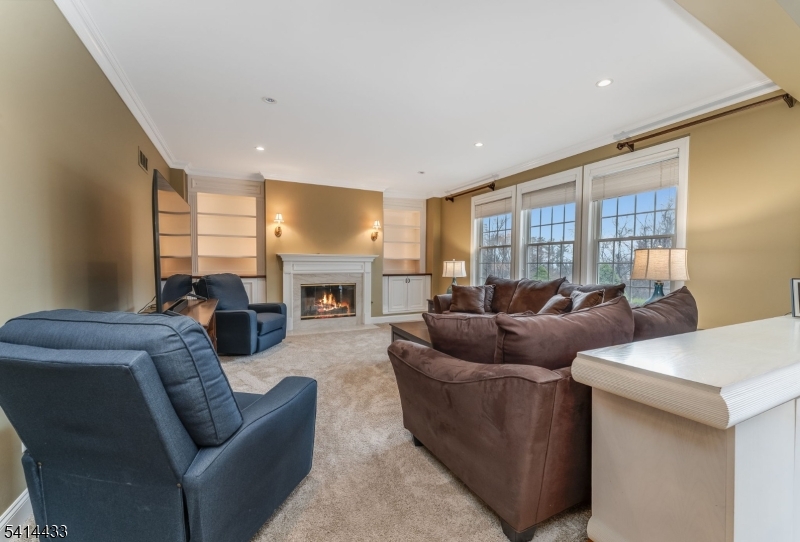 CRESTVIEW ESTATES - Residential