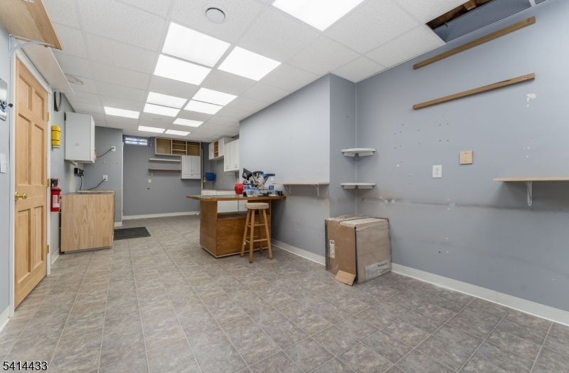 CRESTVIEW ESTATES - Residential