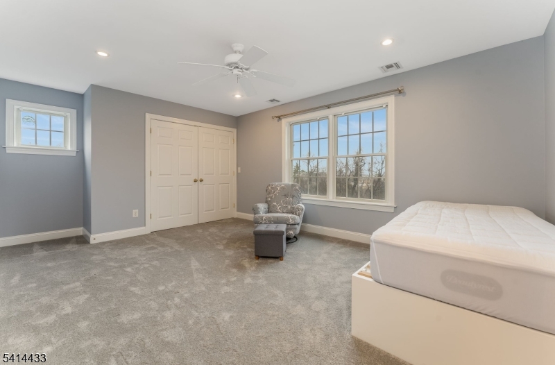 CRESTVIEW ESTATES - Residential