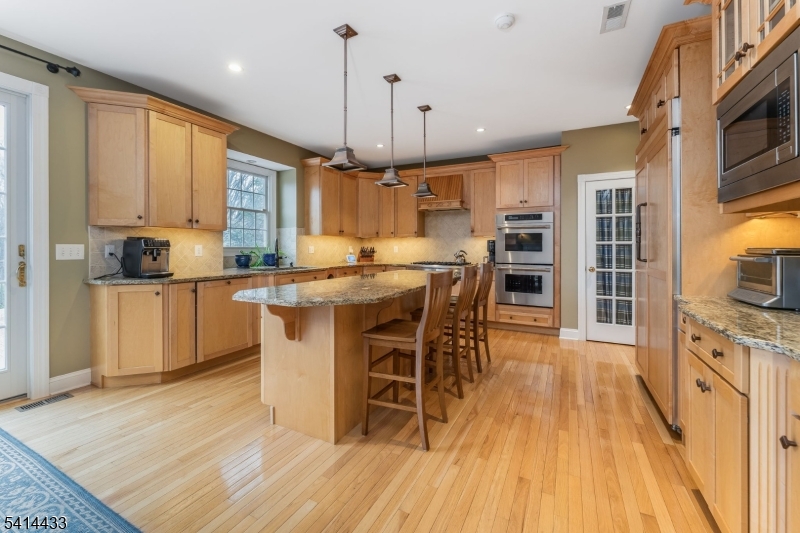 CRESTVIEW ESTATES - Residential