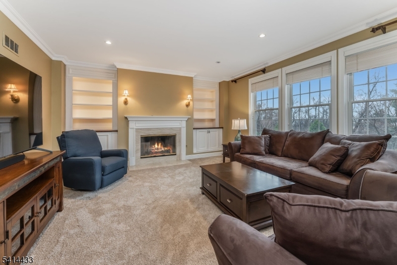 CRESTVIEW ESTATES - Residential