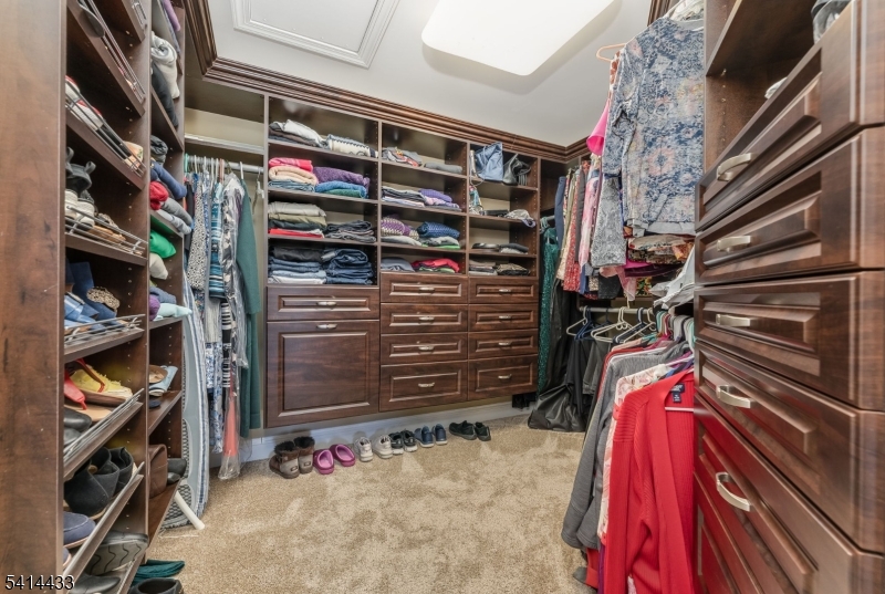 CRESTVIEW ESTATES - Residential