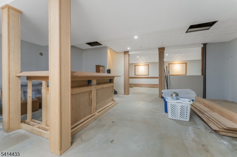 CRESTVIEW ESTATES - Residential