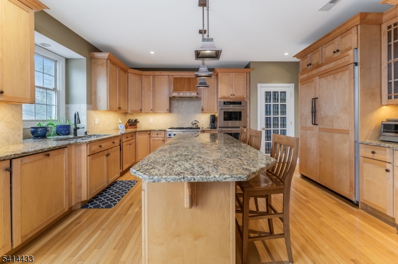 CRESTVIEW ESTATES - Residential