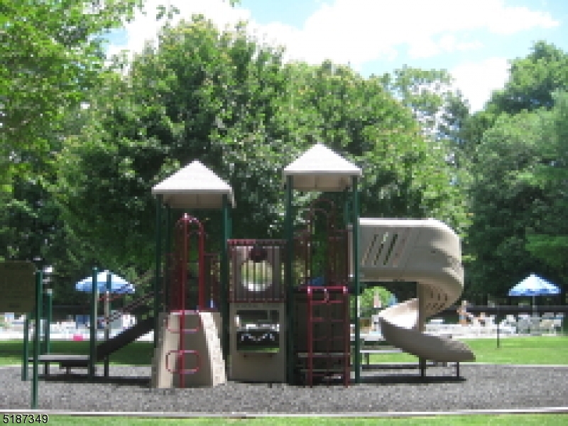 SEASONS GLEN - Residential