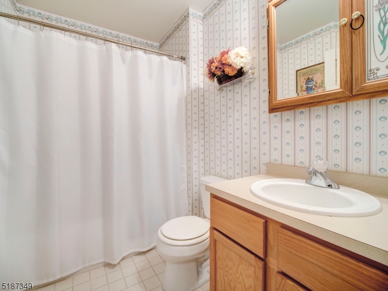 SEASONS GLEN - Residential