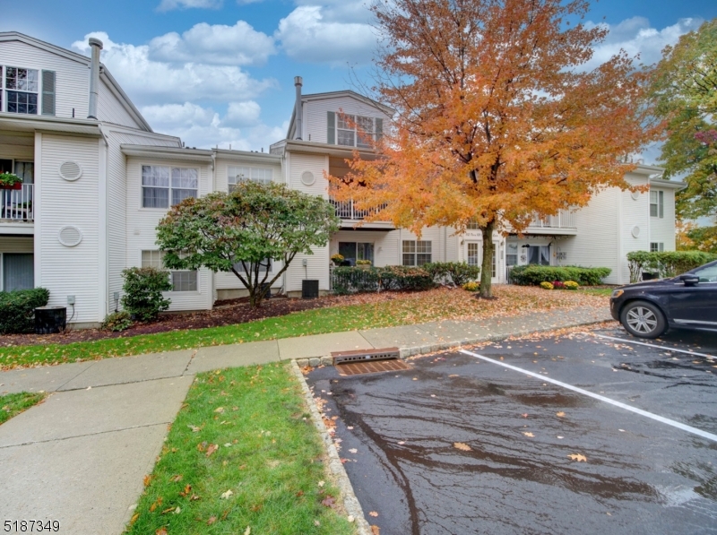 SEASONS GLEN - Residential