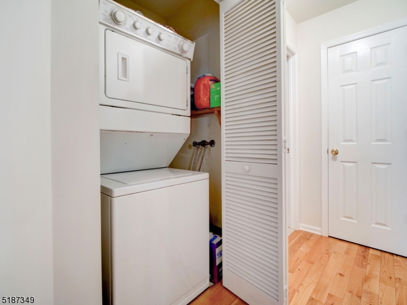 SEASONS GLEN - Residential