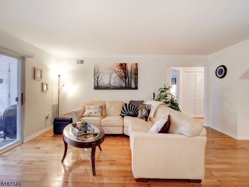 SEASONS GLEN - Residential